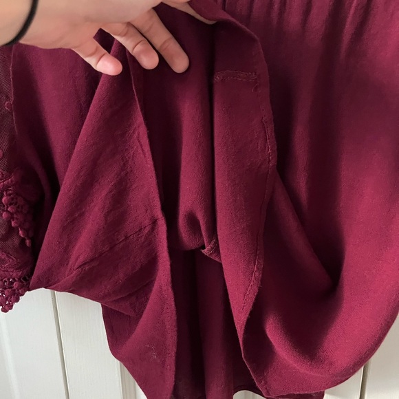 Burgundy Sheer Lace Off-the-shoulder Blouse Size Small - Picture 9 of 12